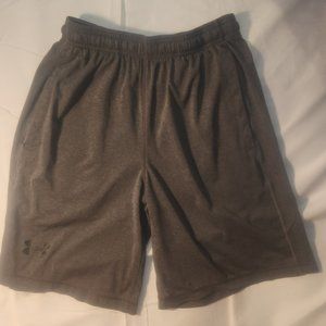 Under Armour ladie's long athletic shorts, grey in size Small-P, 26" waist